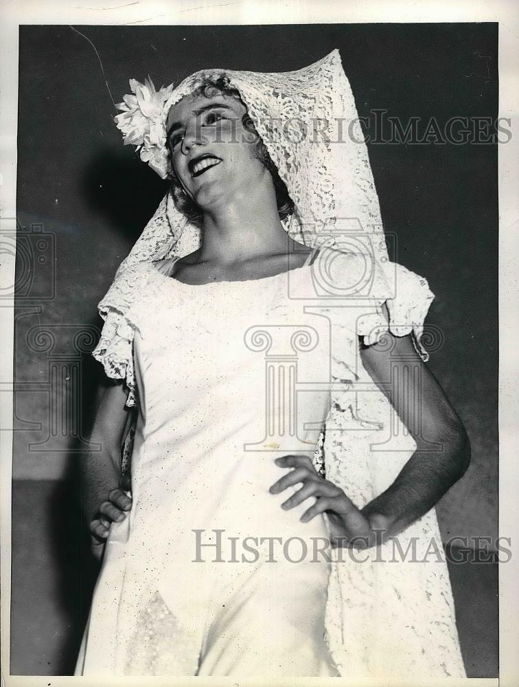 1936 Press Photo Reeves Wetherill in Play Red Rhumba at University of Penn - Historic Images