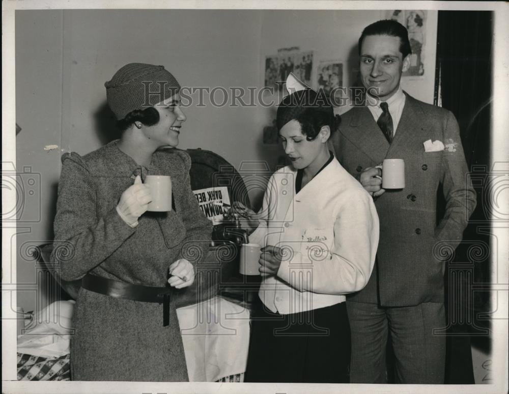 1933 Press Photo Mr. &amp; Mrs. Clark Winter, Dorothy Wentworth King - Historic Images