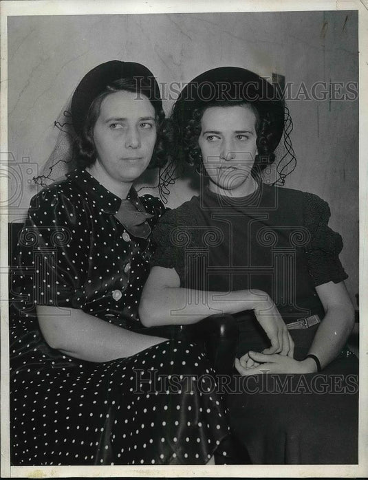 1938 Press Photo Mrs. Luella Hubbard & Mrs. Lillian Volstad as they appeared in - Historic Images
