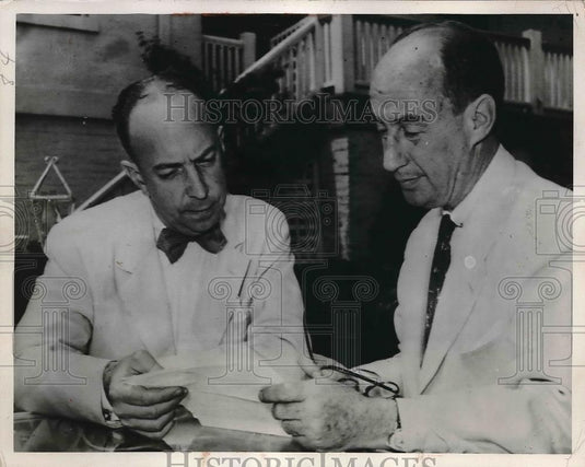 1952 Press Photo Wilson Wyatt and Adlai Stevenson - Historic Images