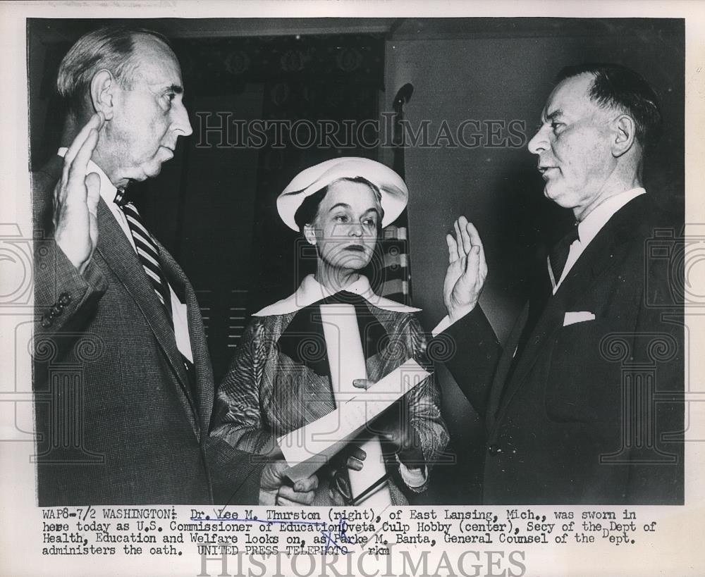 1953 Press Photo Dr Lee Thurstoon Sworn in as IS Commissioner of Education - Historic Images