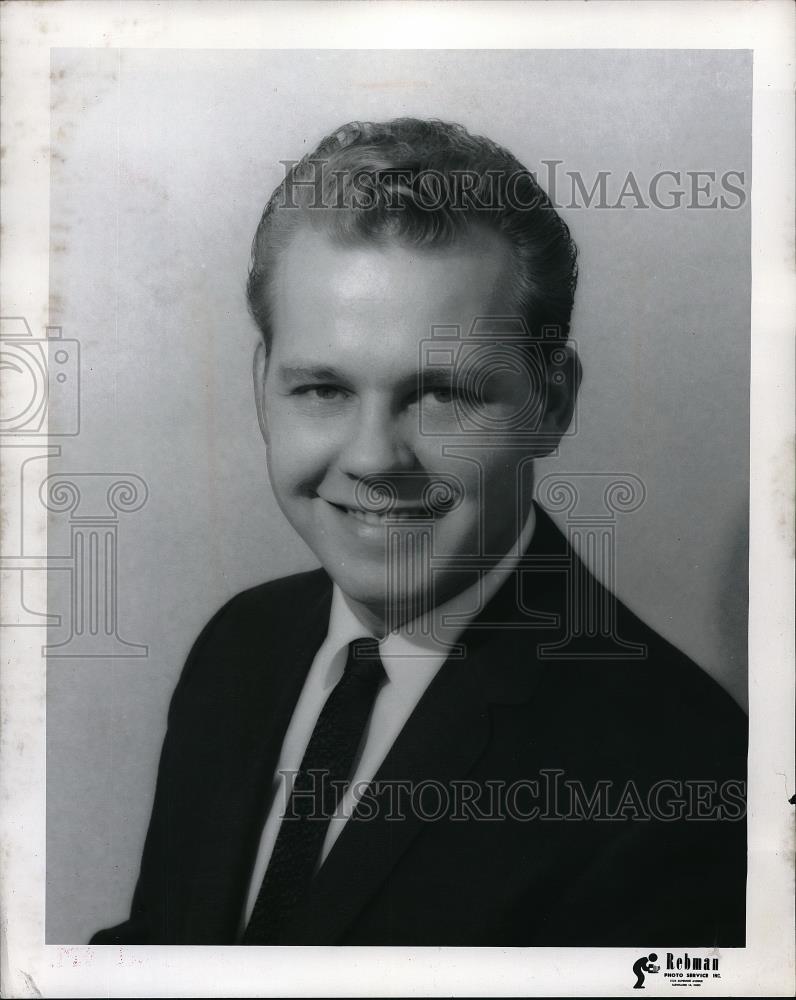 1966 Press Photo John Korfaut, Manager of Pick n' Pay. - Historic Images