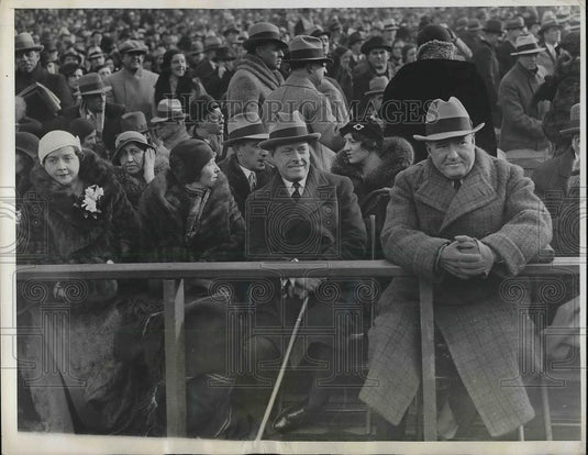 1932 Press Photo Mayor Joseph McKee of New York & His Wife at Yankee Stadium - Historic Images