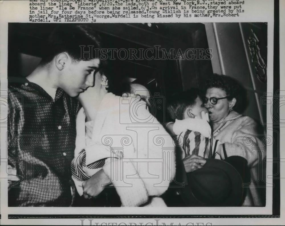 1958 Press Photo Robert Diklich and Robert Wardel with Mrs Katherine St. George - Historic Images