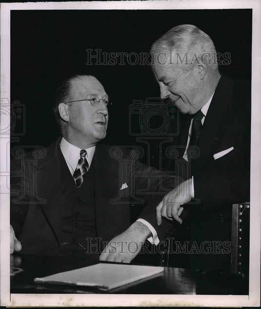 1948 Press Photo Arthur Homer and Hyland Batcheller testifying at hearing - Historic Images