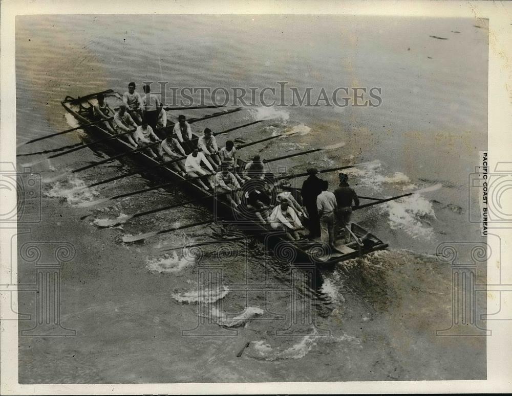1928 Press Photo California Freshman Training Barge, Coach Russ Nagler - Historic Images