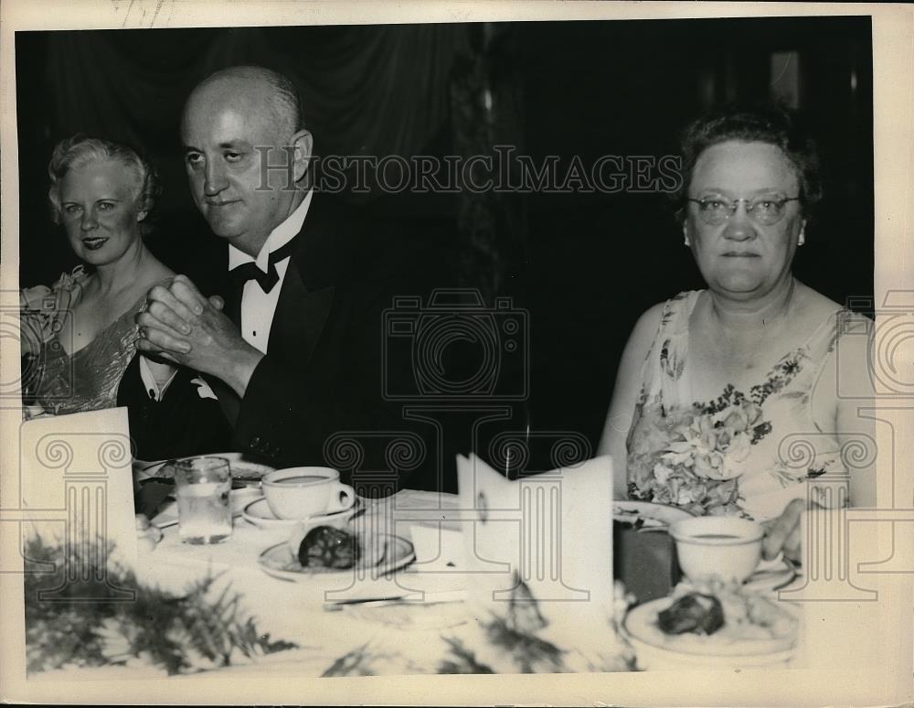 1938 Press Photo Mrs. Melville Mucklestone, Ray Murphy, Agnes Samuelson - Historic Images