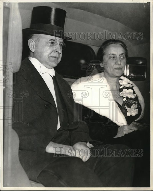 1933 Press Photo Stanley Reed US Supreme Court Justice & Mrs Reed - Historic Images