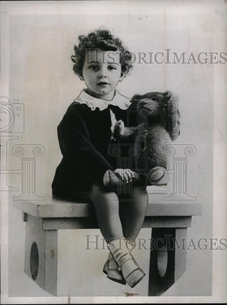 1935 Press Photo First Child Of Enzo Fiermonte - Historic Images