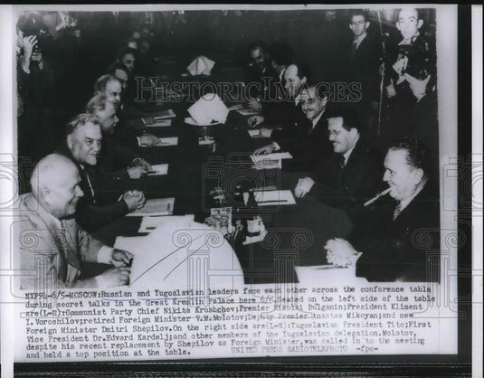 1956 Press Photo Russian & Yugoslavian Leaders at Conference Table - Historic Images