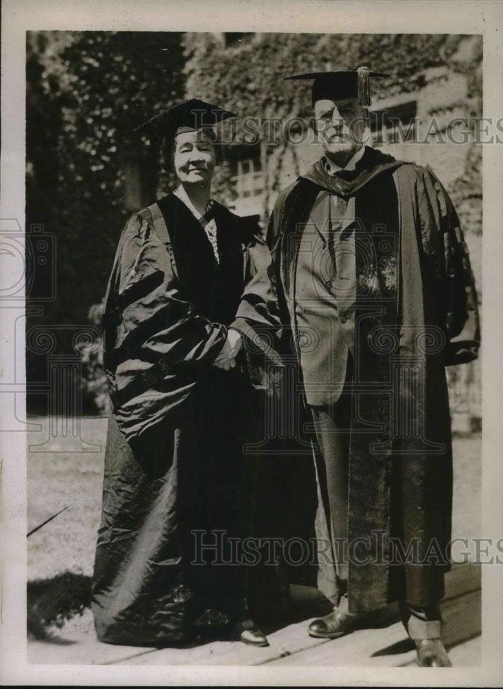 1935 Press Photo Mrs.Dwight D.Morrow received honorary Degree in Law. - Historic Images