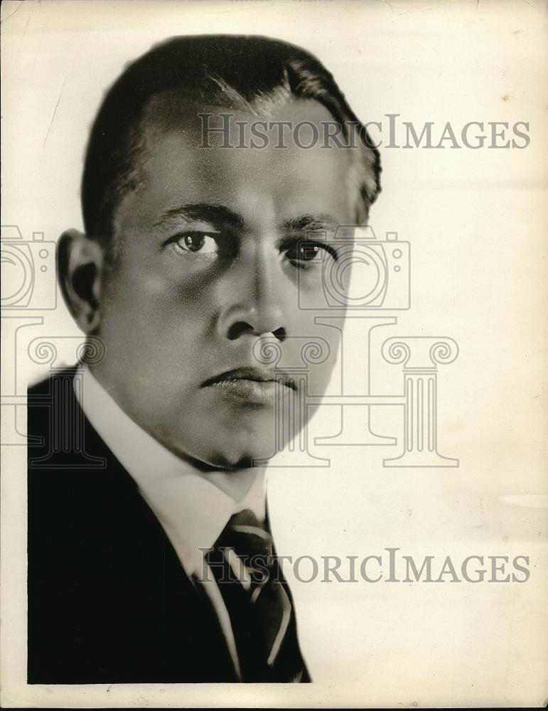 1926 Press Photo Reinald Werrenrath, Baritone and Recorded Songs on Radio - Historic Images