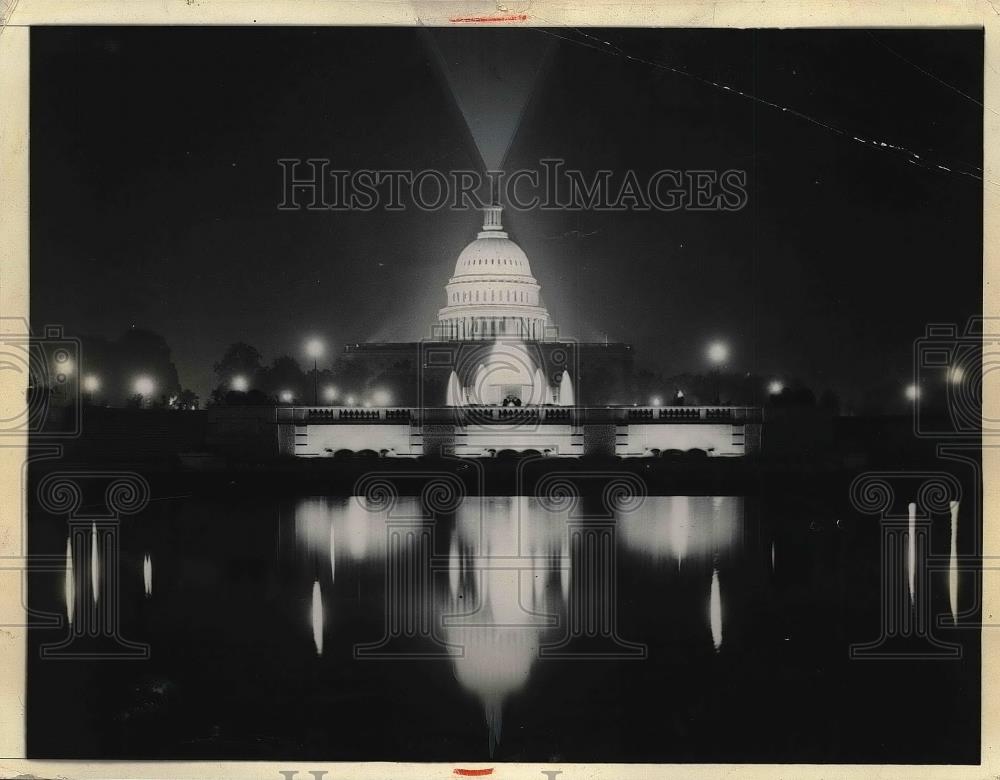 1932 Press Photo Reflection of the Nations Capitol - Historic Images