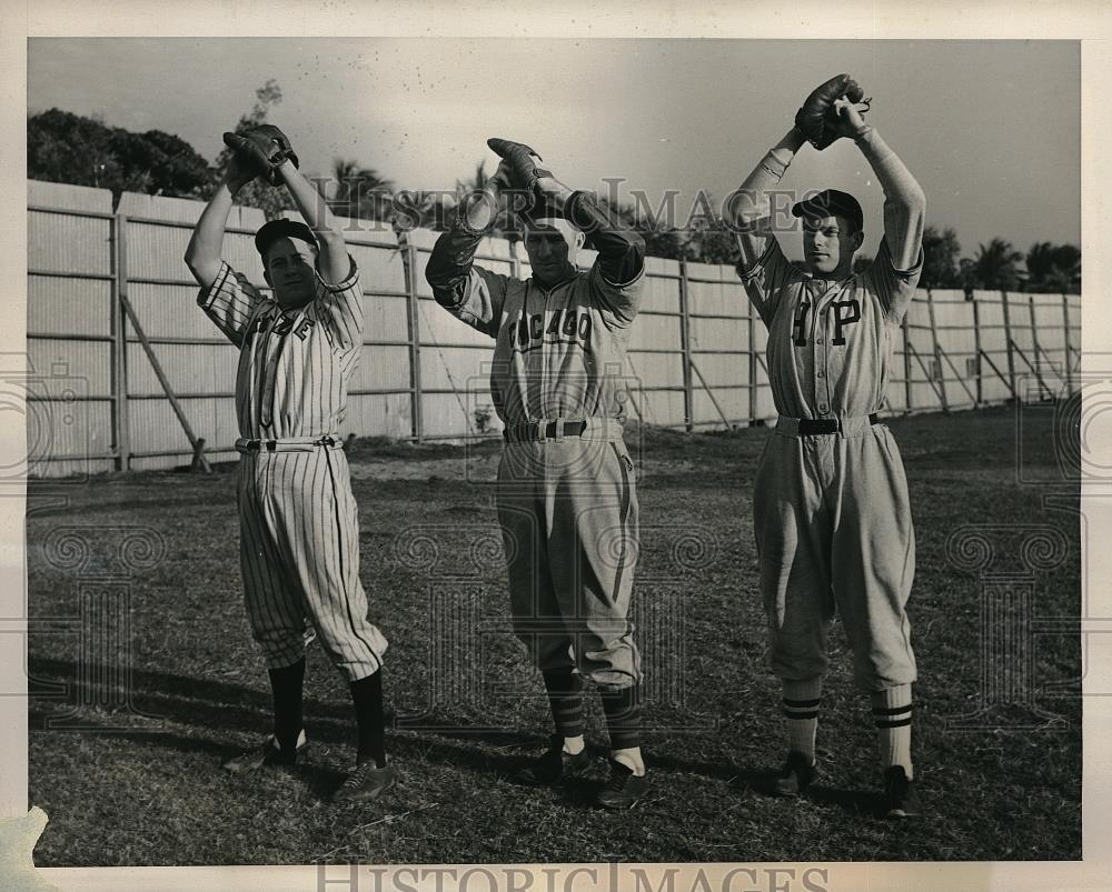 1940 Press Photo Ex-Big League Hurler &quot;Professor&quot; Roy Johnson with his pitching - Historic Images