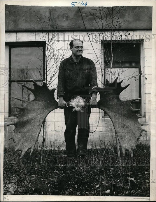 1936 Press Photo Herbert Fleishhacker Jr. , Former Stanford Player, Moose Antler - Historic Images