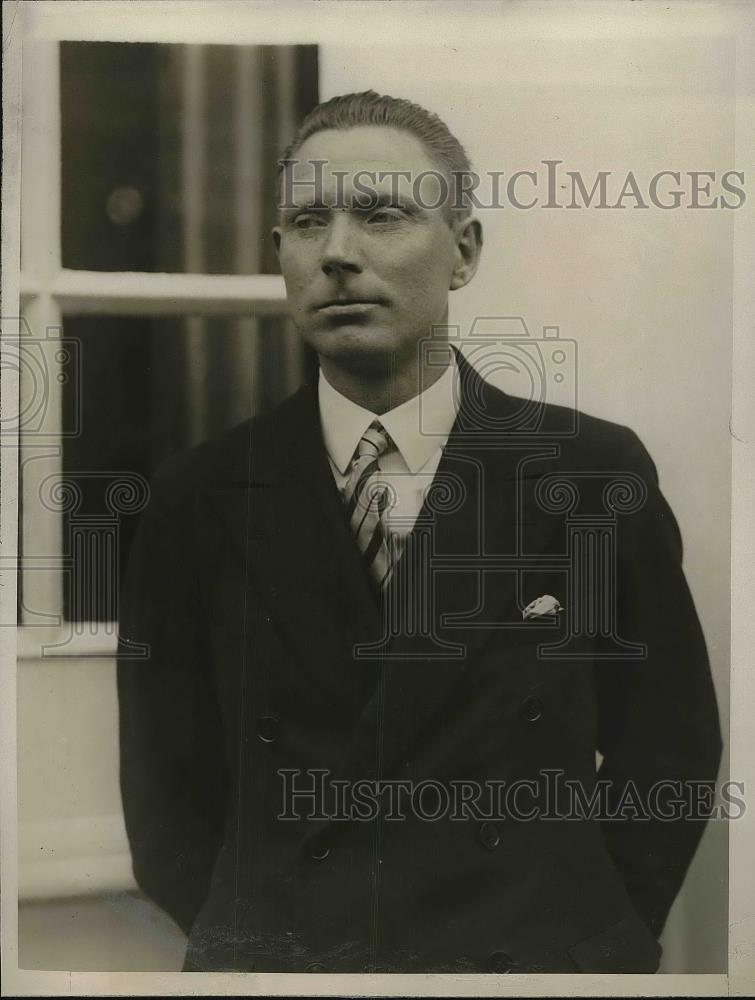 1929 Press Photo Reginal John Tallyn, engineer of the Napier Company - Historic Images