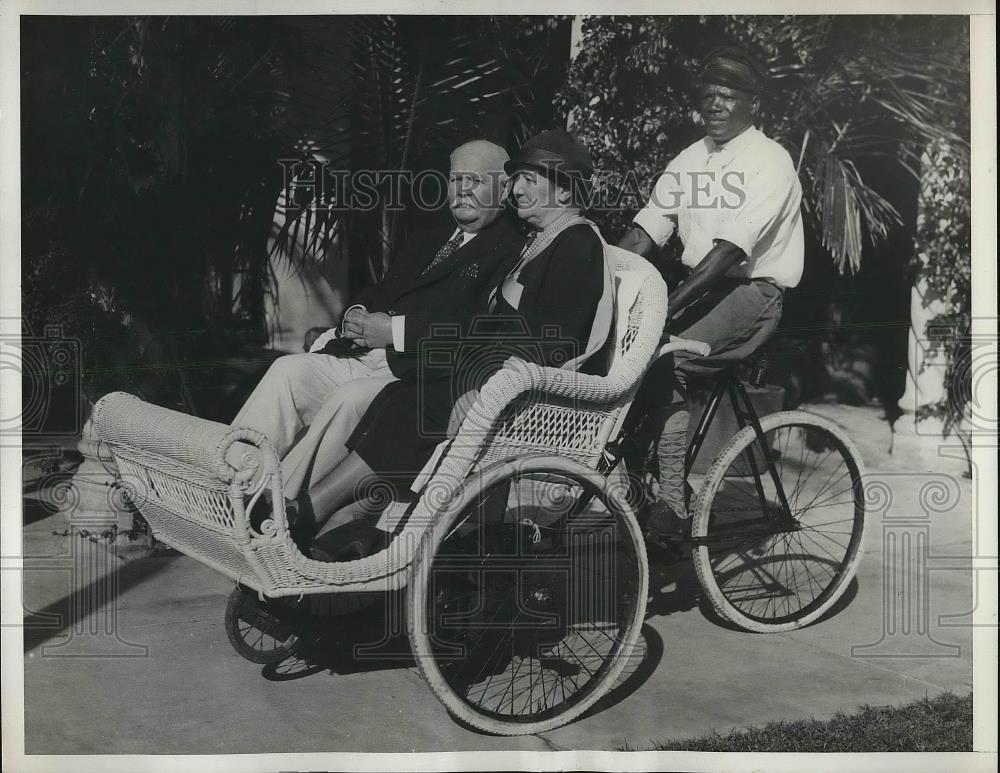 1933 Press Photo Wife of John McCoofy Democratic Leader of Brooklyn - Historic Images