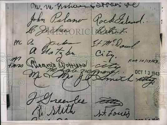 1944 Press Photo Register from Fleetwood Hotel in Chicago where body was shipped - Historic Images