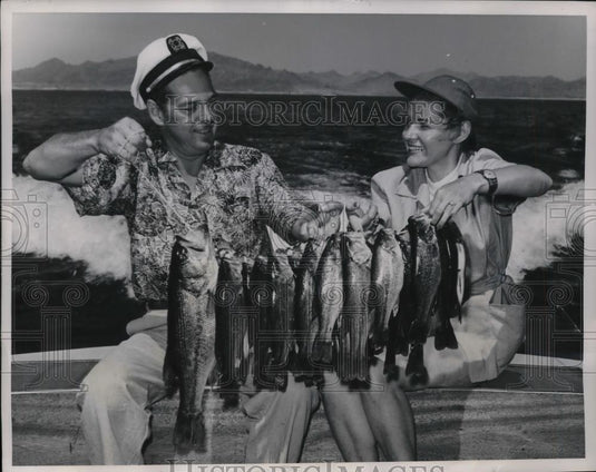 1953 Press Photo Ward Linquist & Ronnie Pepper with Catch from Lake Meaa - Historic Images