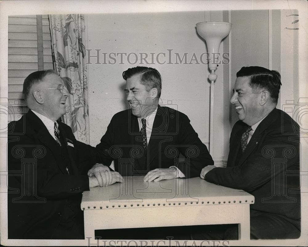 1937 Press Photo Vice-President Henry Wallace & Farm Bureau Federation Member - Historic Images