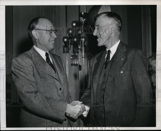 1952 Press Photo Sen Rbt Taft of Ohio & Sen. Leverett saltonstall of Mass. - Historic Images