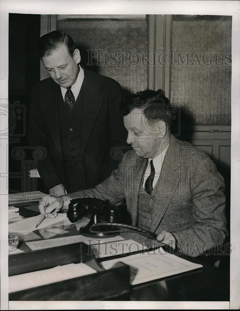 1938 Press Photo Maj. Frank Hastings with Lt. Col. F.H. Miles Jr. - Historic Images