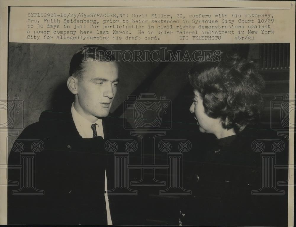 1965 Press Photo David Miller with Attorney Faith Seidenberg Prior to Sentencing - Historic Images