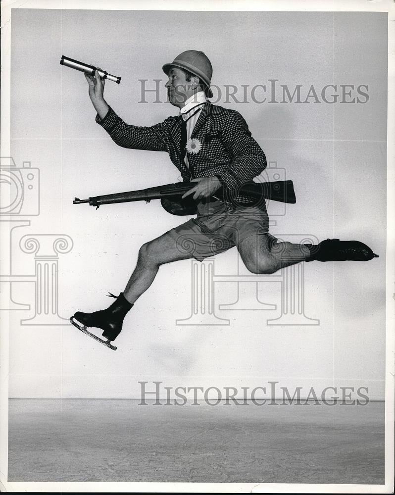 1954 Press Photo Veteran Swiss Comedian &quot;Mr Frick&quot; - Historic Images