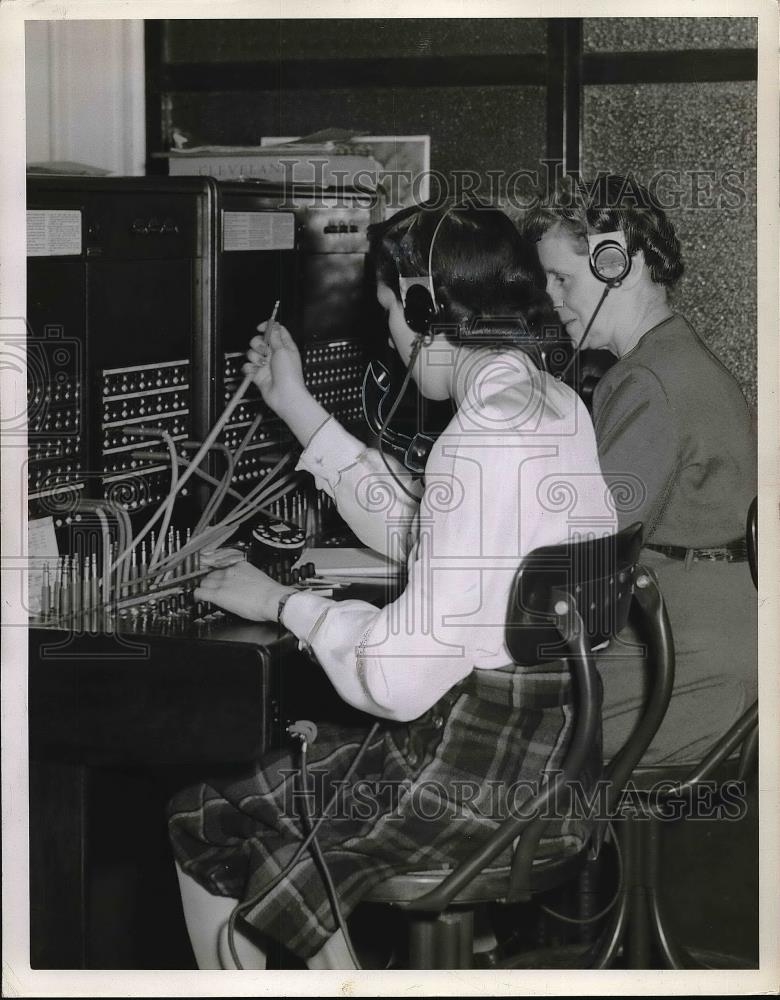 1941 Press Photo Switch Board of American Red Cross Headquarters. - Historic Images