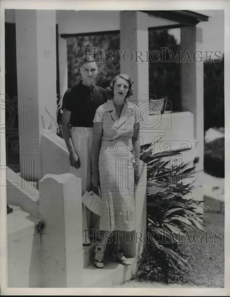 1935 Press Photo Mr. and Mrs. Daniel Lord on their wedding trip at The Horizons - Historic Images