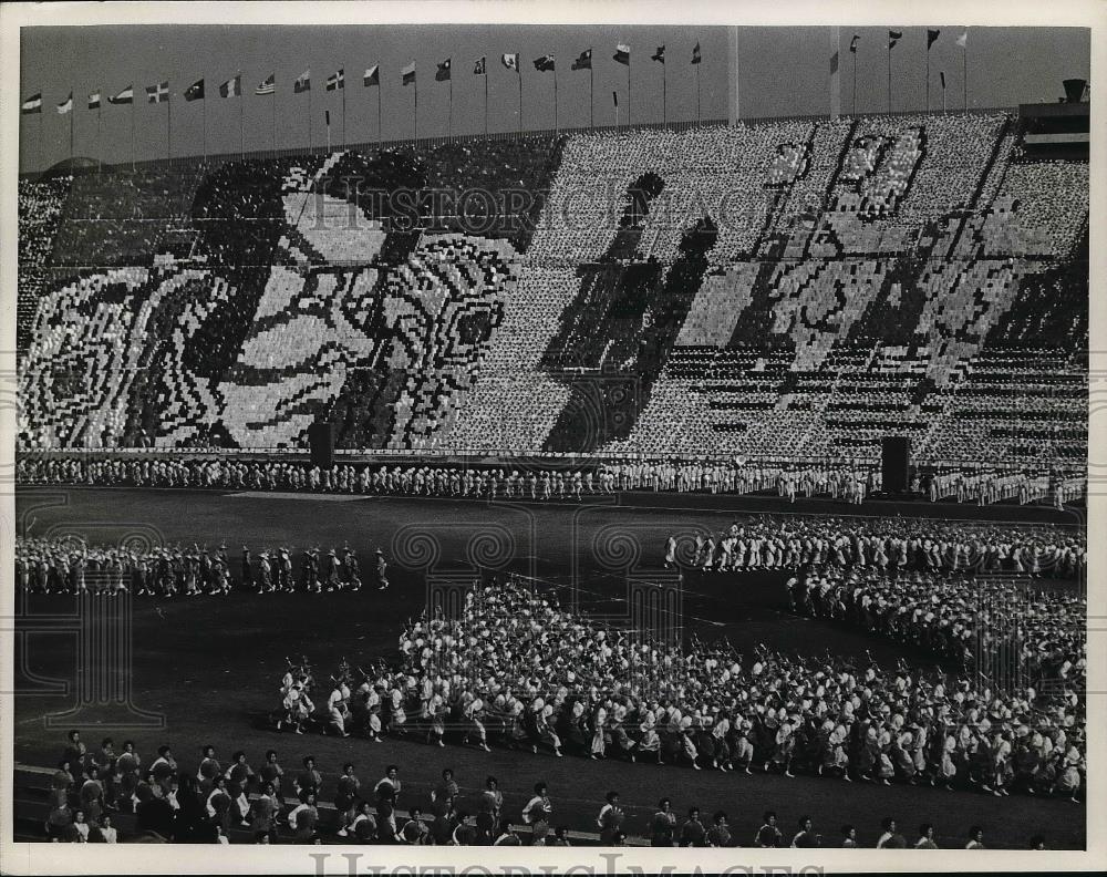 1967 Press Photo Gymnast Meet in Tokyo&#39;s National Stadium - Historic Images