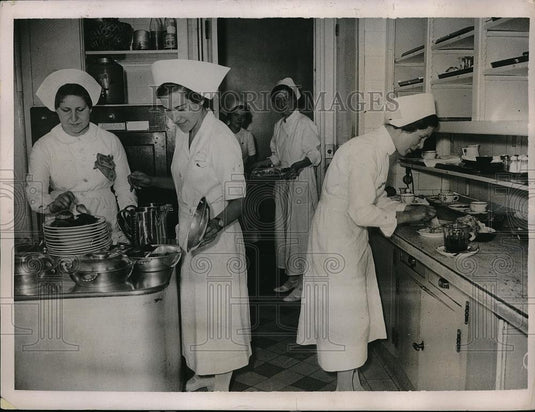 1936 Press Photo Nurses of America Hospital in Neuilly in Paris, France - Historic Images