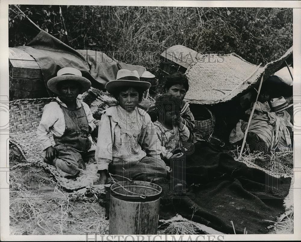 1938 Press Photo 4 children survived the Earthquake near Quito, Ecuador - Historic Images