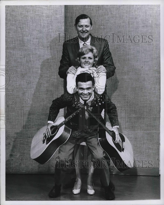 Press Photo Don Webster, Bobbi Webster, and Dick Curless a traveling musical act - Historic Images