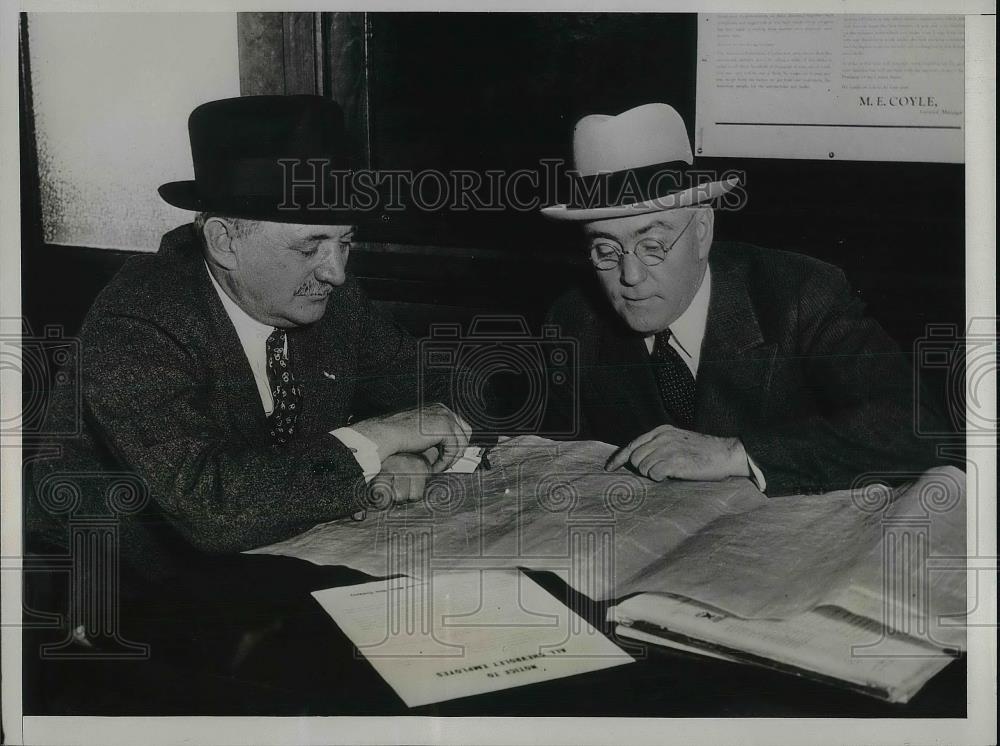 1935 Press Photo William Kudsen and M.E Coyle negotiating a pay raise for the - Historic Images