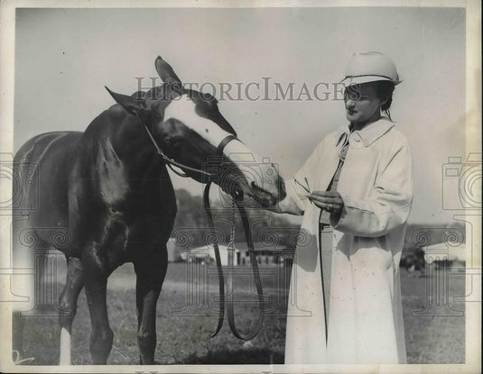 1935 Press Photo Ulmo Randle And Prize Horse, Governor Page, At Natl. Horse Show - Historic Images