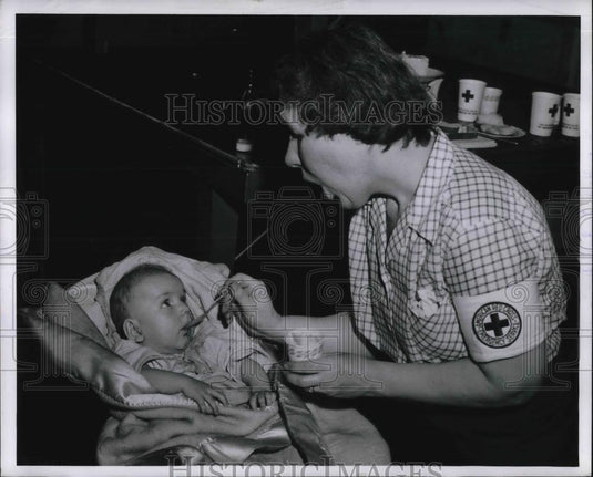 1955 Press Photo Daniel J. Johns Fed By Red Cross Worker Mrs. James L. Slattery - Historic Images