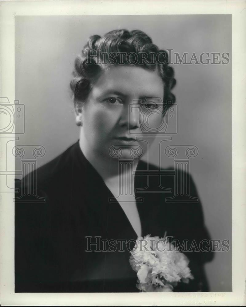 1941 Press Photo Mabel Tanner President Of VFW Ladies Auxiliary - Historic Images