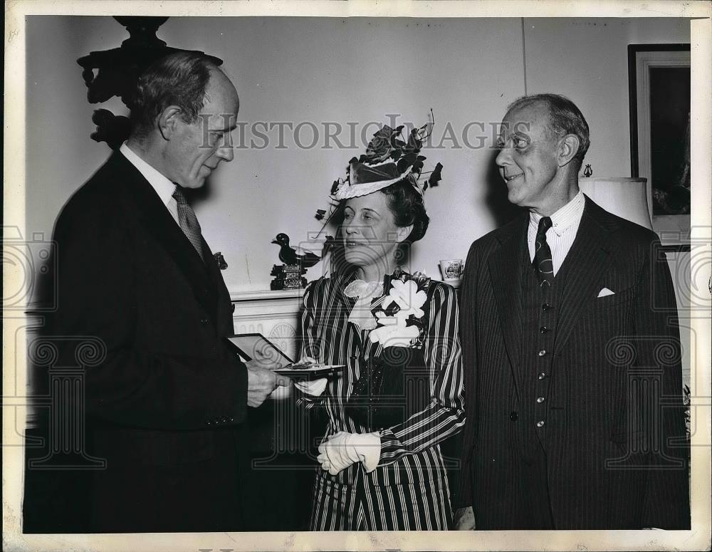 1944 Press Photo Lord Halifax, Mrs. W. Henry France, Henry J. Fisher - Historic Images