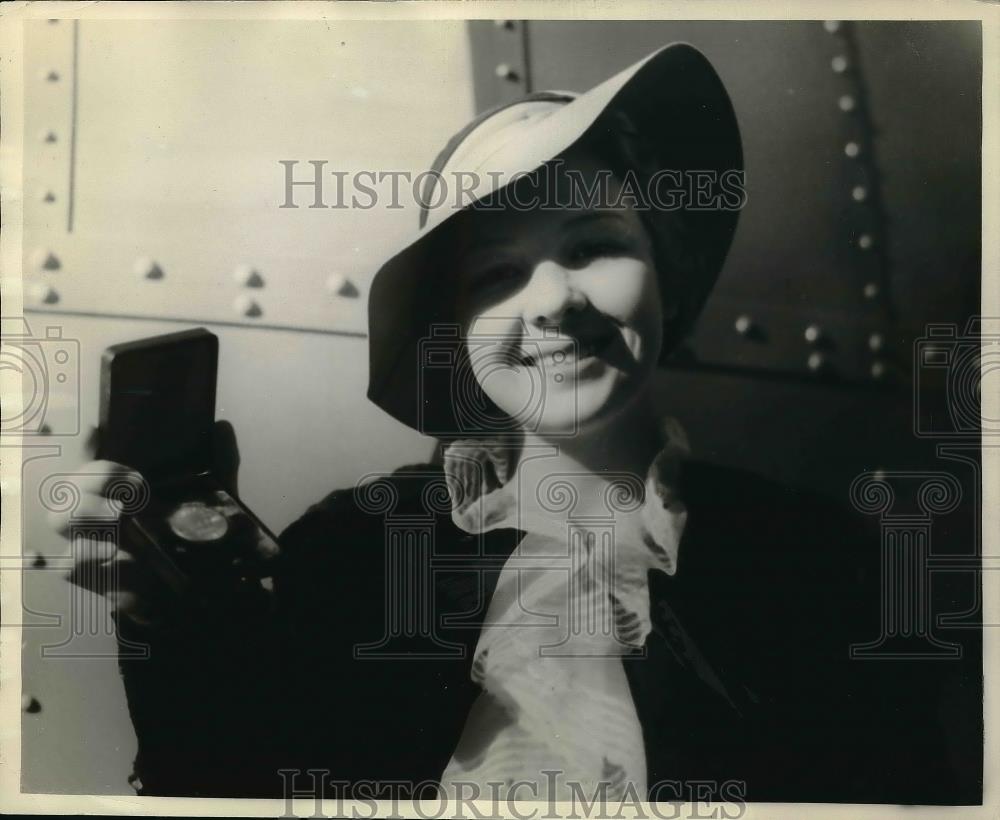 1934 Press Photo Socialite Thelma Howard on ship - Historic Images