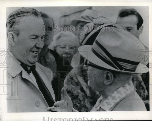 1962 Press Photo Canadian Prime Minister Lester Pearson & Nobel Peace prize man - Historic Images