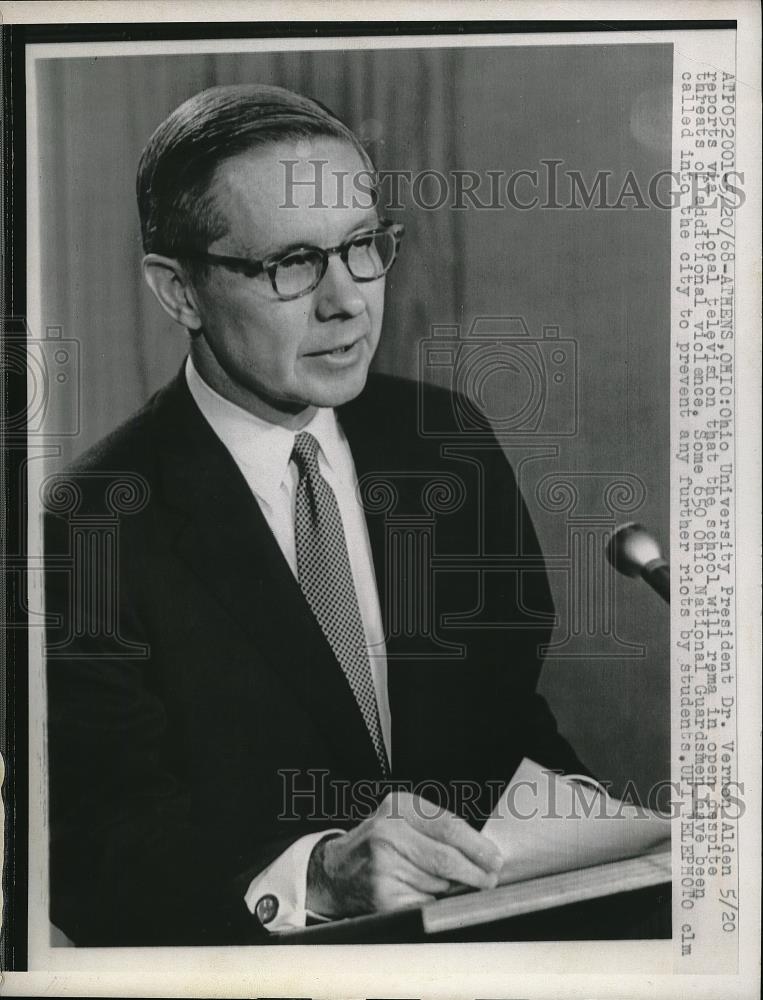 1968 Press Photo Ohio University President Dr. Vernon Alden - Historic Images