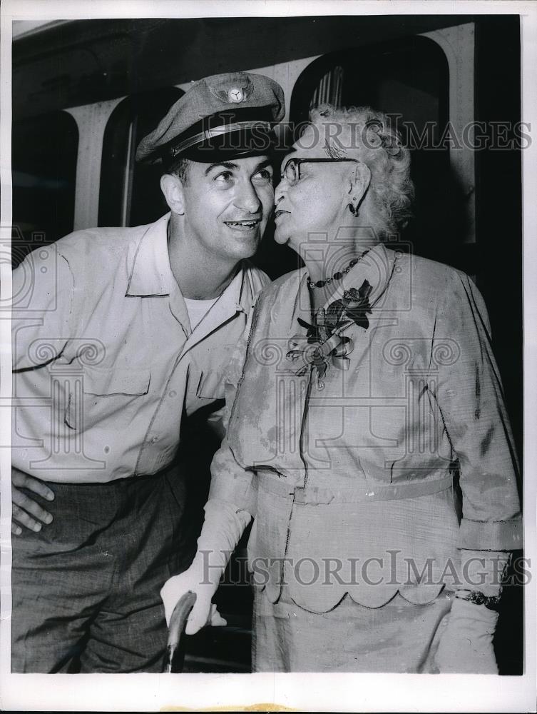 1958 Press Photo Matt Hanson Is Turning 100 Years Old &amp; Pilot Bud Talatice - Historic Images