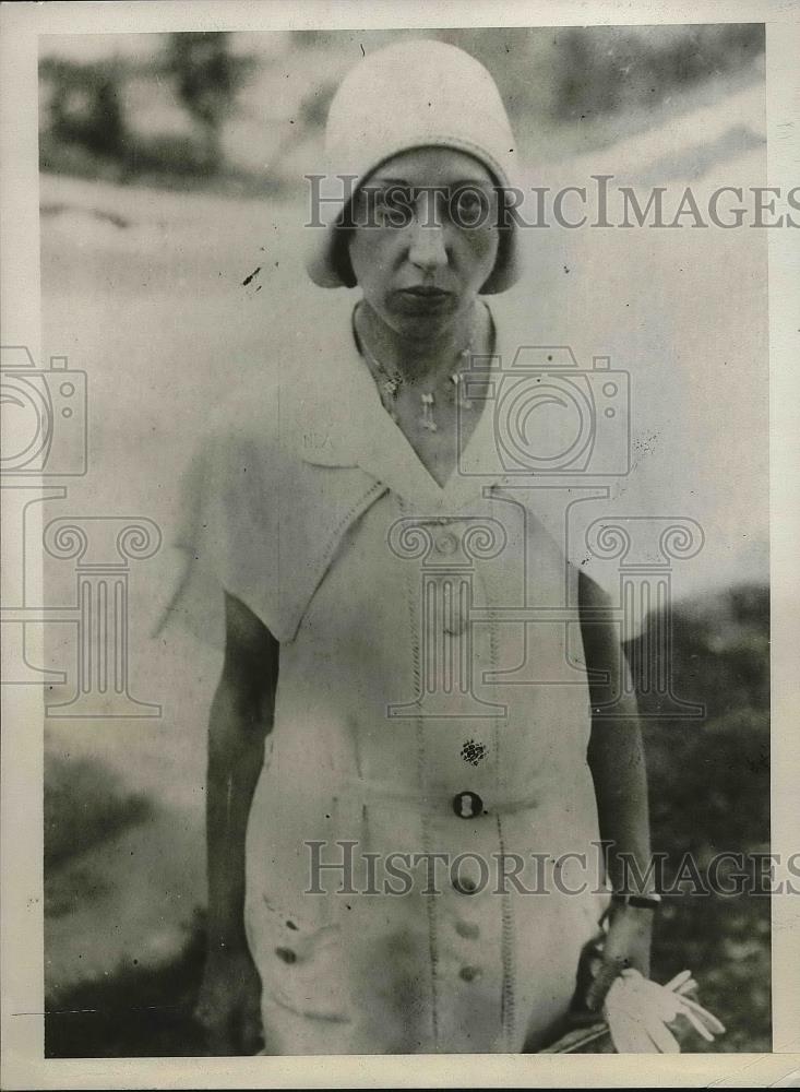 1930 Press Photo Hazel Kern, a cashier and credit manager of a sorum - Historic Images