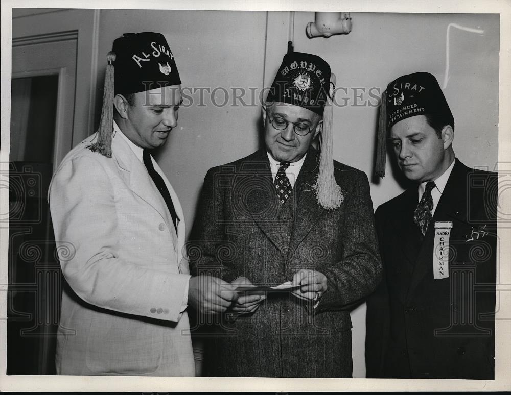 1938 Press Photo Publicity Chairman Clarence Faflik Otto Hildebrandt, Robt Burns - Historic Images