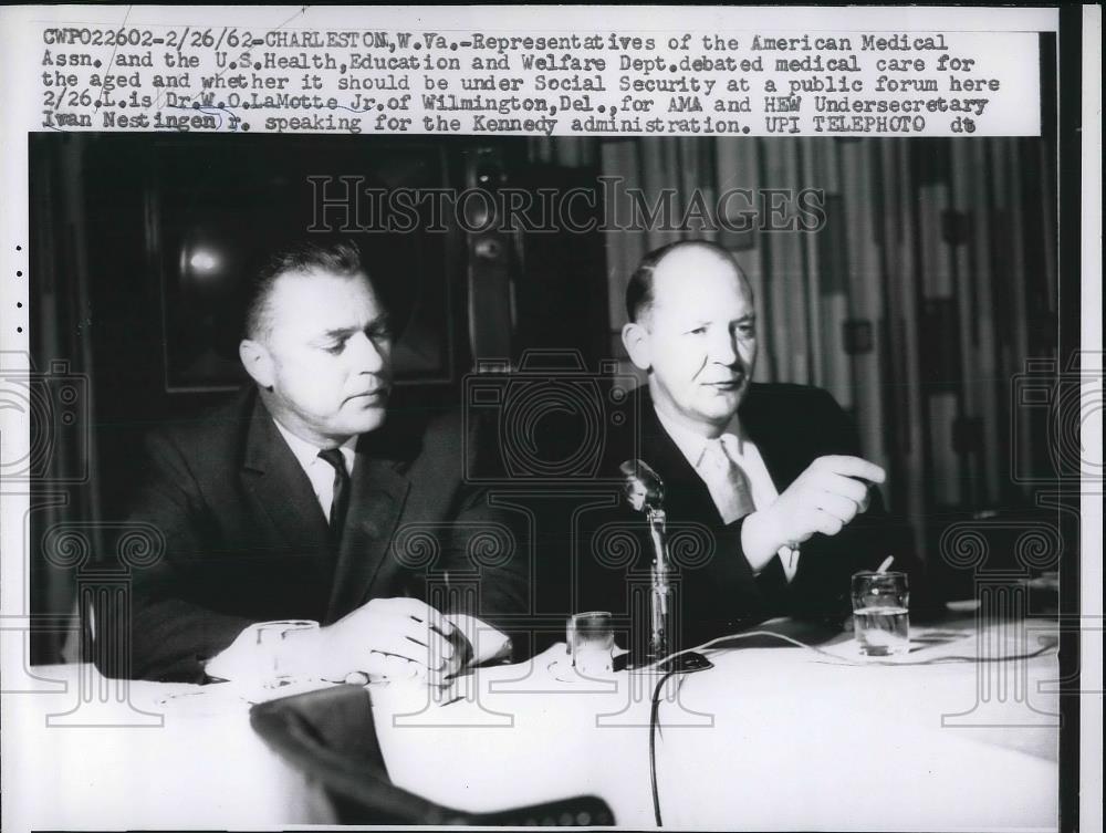 1962 Press Photo Dr. W.O LaMotte Jr. and Ivan Nestinen, Representaives of the - Historic Images