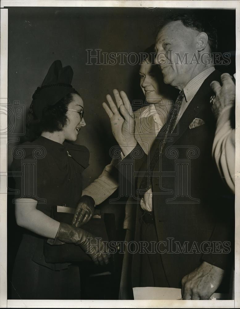 1940 Press Photo Dolly Dupree &amp; State Senator Ralph Swing - Historic Images