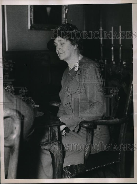 1935 Press Photo Mrs. James Laidlaw, Director of the League as she appeared at - Historic Images