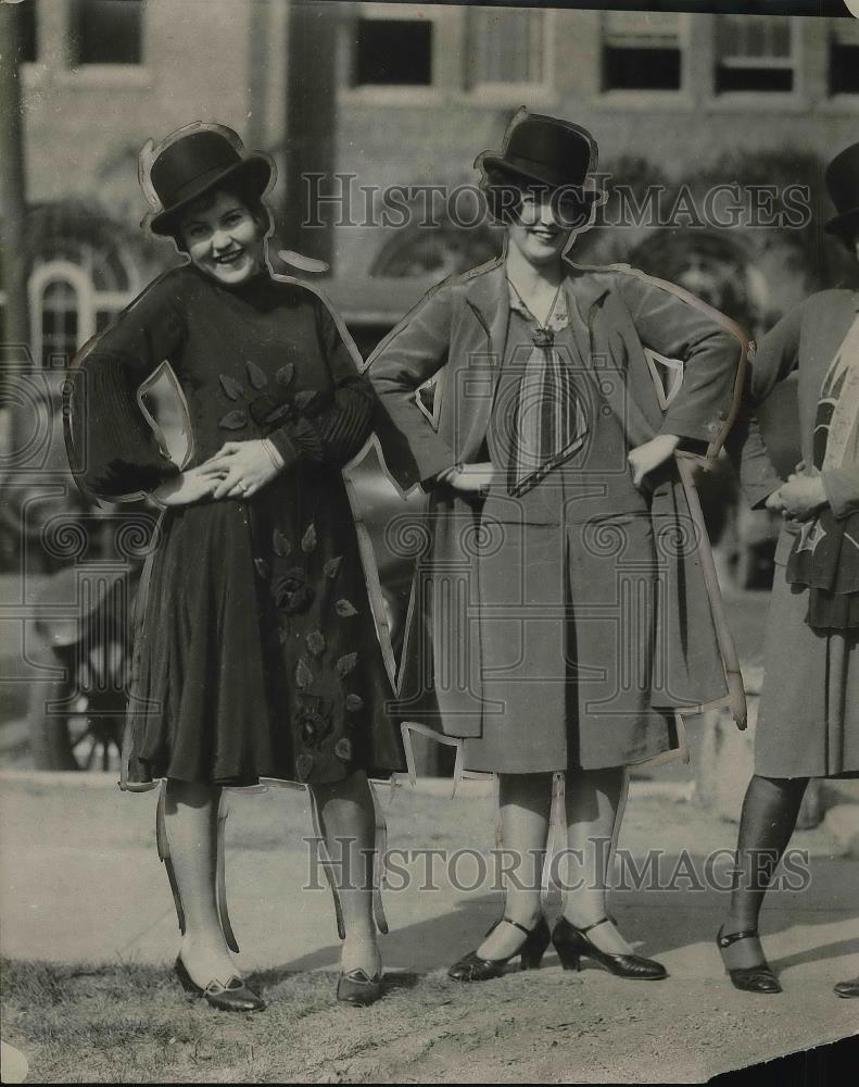 1926 Press Photo Socialites Loretta Johnson and Dorothy Moore - Historic Images