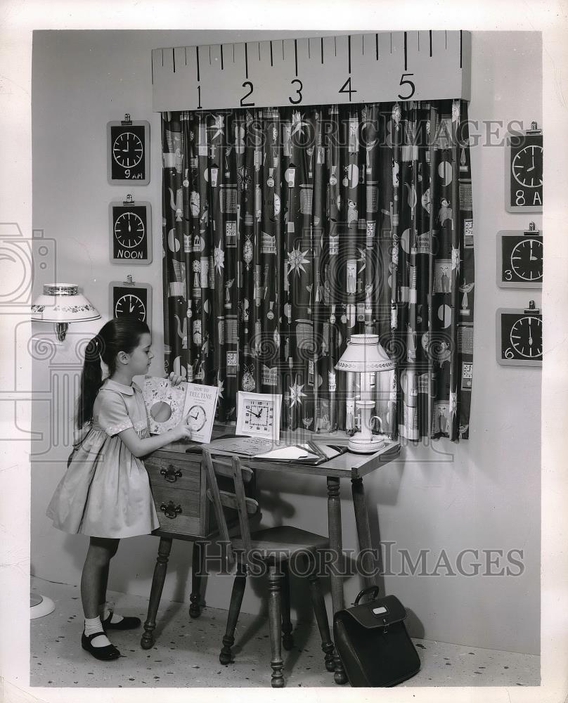 1958 Press Photo Room decorated with Clock for youngster. - Historic Images